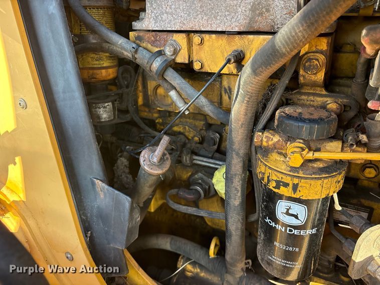 image for item ES8095 2011 John Deere 310J backhoe