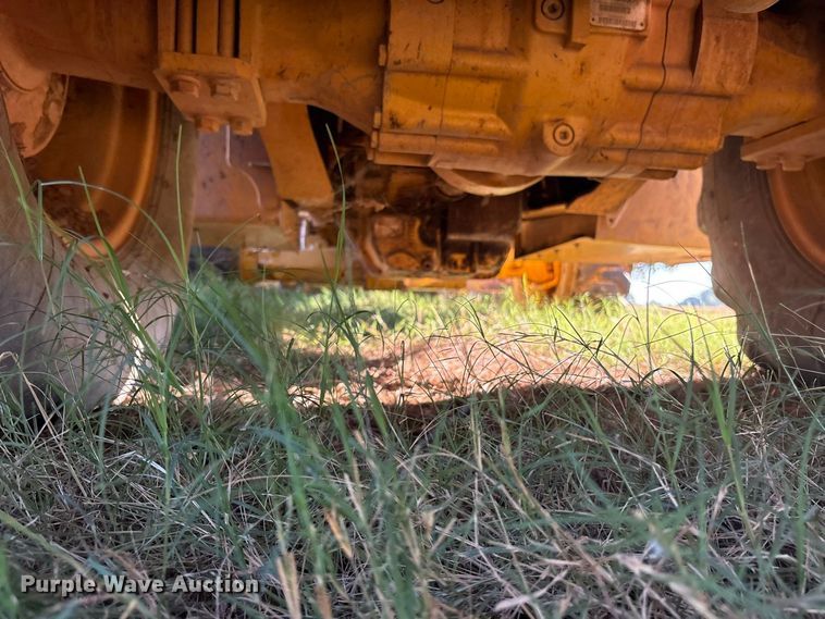 image for item ES8095 2011 John Deere 310J backhoe