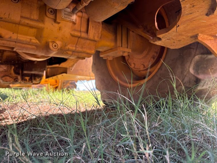 image for item ES8095 2011 John Deere 310J backhoe