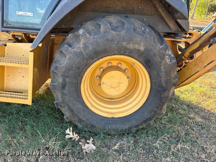 image for item ES8095 2011 John Deere 310J backhoe