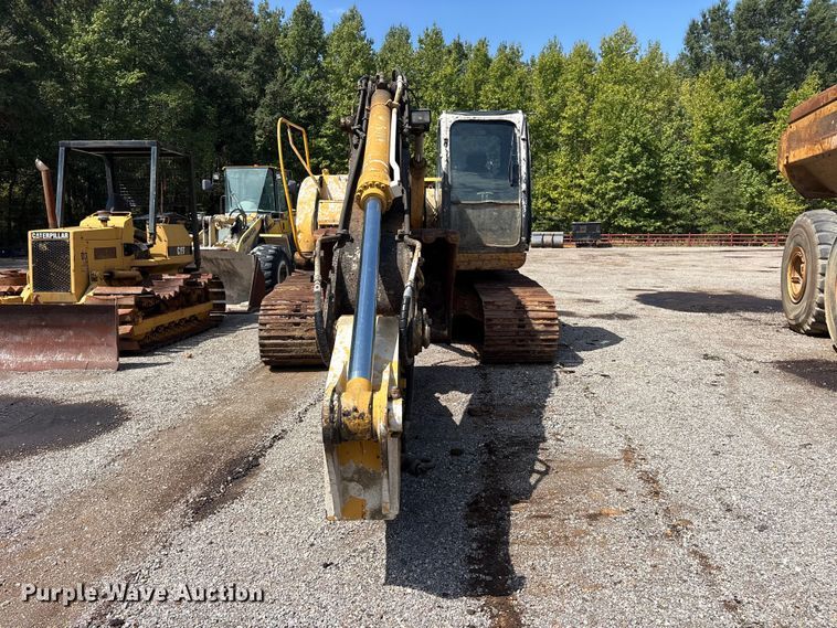 image for item ES8109 2005 John Deere 225C LC RTS excavator