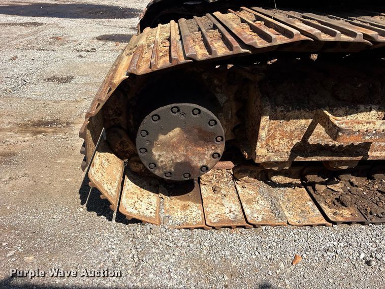 image for item ES8109 2005 John Deere 225C LC RTS excavator
