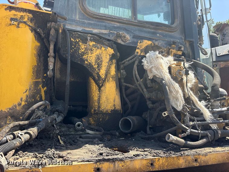 image for item ET0483 2018 Komatsu D85PX dozer