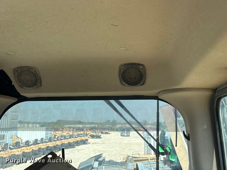 image for item ET0483 2018 Komatsu D85PX dozer
