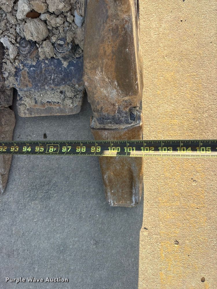 image for item ET0484 2007 Caterpillar 963D track loader