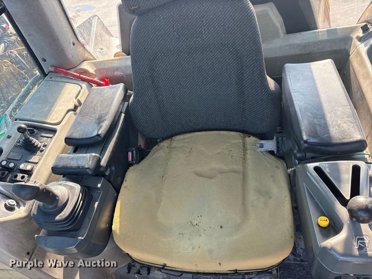 image for item ET0484 2007 Caterpillar 963D track loader