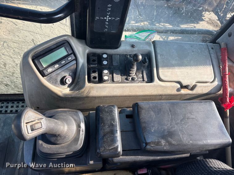 image for item ET0484 2007 Caterpillar 963D track loader