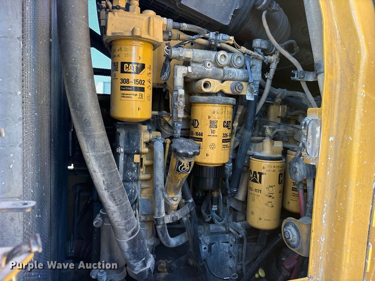 image for item ET0484 2007 Caterpillar 963D track loader