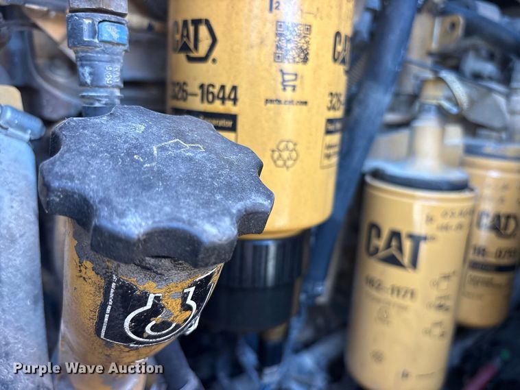 image for item ET0484 2007 Caterpillar 963D track loader