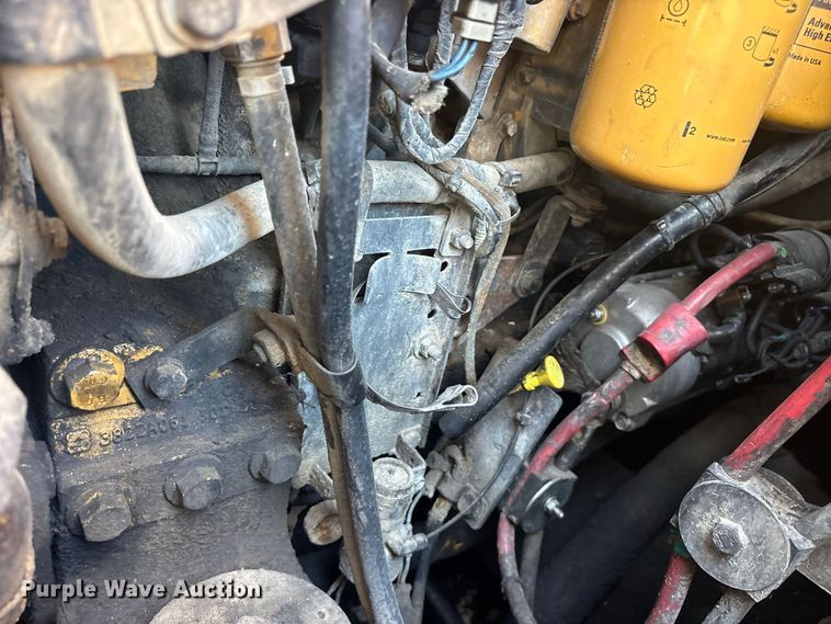 image for item ET0484 2007 Caterpillar 963D track loader