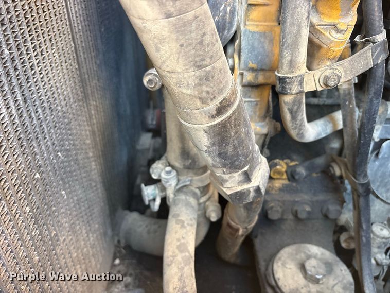 image for item ET0484 2007 Caterpillar 963D track loader