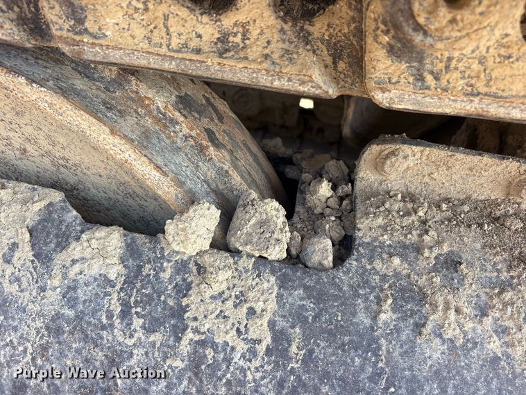 image for item ET0484 2007 Caterpillar 963D track loader