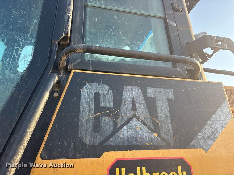 image for item ET0485 2007 Caterpillar 963D track loader