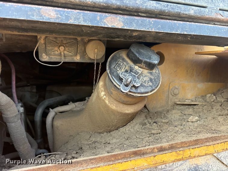 image for item ET0485 2007 Caterpillar 963D track loader