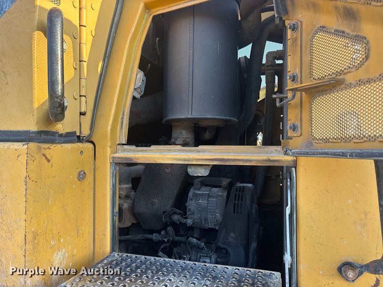 image for item ET0485 2007 Caterpillar 963D track loader