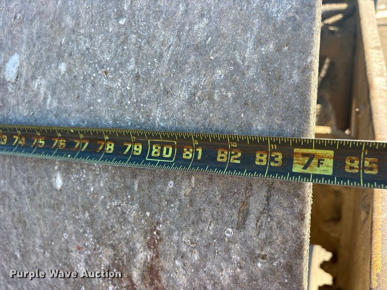 image for item ET0487 1999 Caterpillar CS563 single drum roller