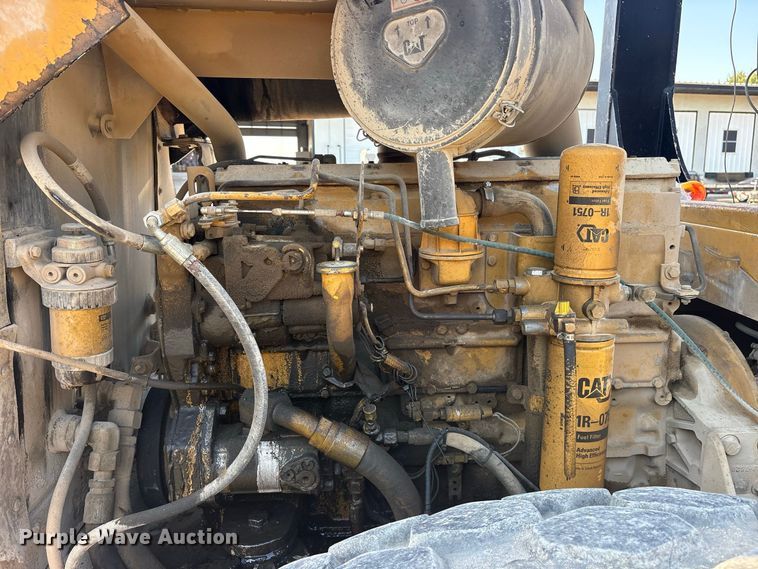 image for item ET0487 1999 Caterpillar CS563 single drum roller