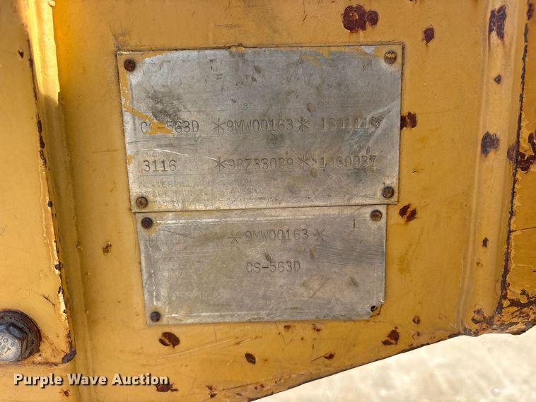 image for item ET0487 1999 Caterpillar CS563 single drum roller
