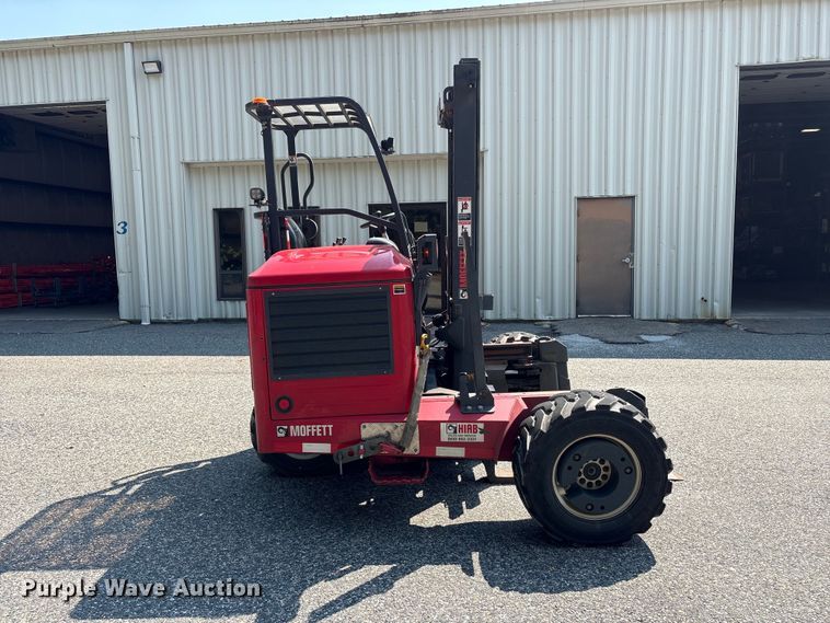 image for item ET8668 2016 Moffett M8 55.4 forklift
