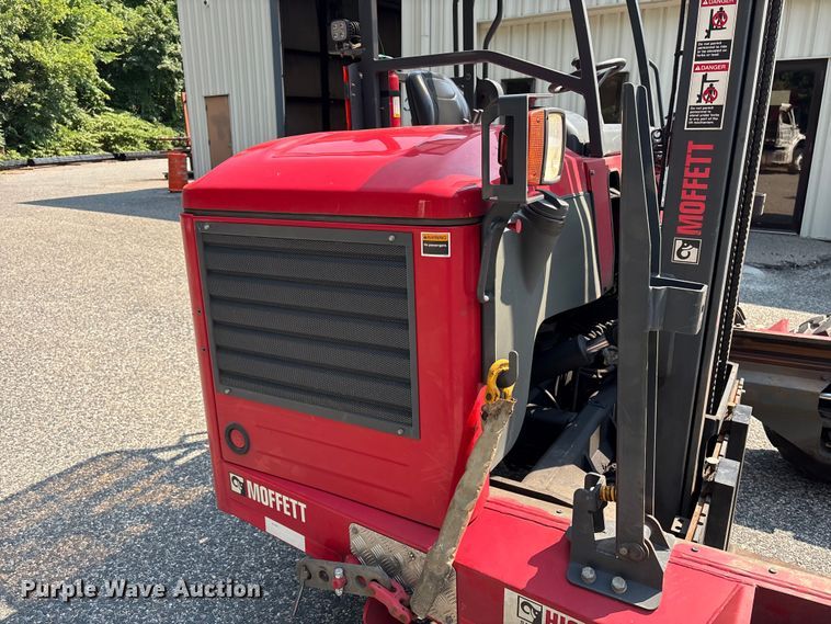 image for item ET8668 2016 Moffett M8 55.4 forklift