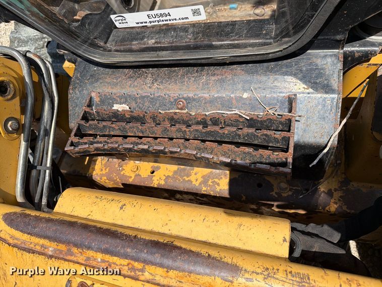 image for item EU5894 2009 Caterpillar 299C tracked skid steer loader
