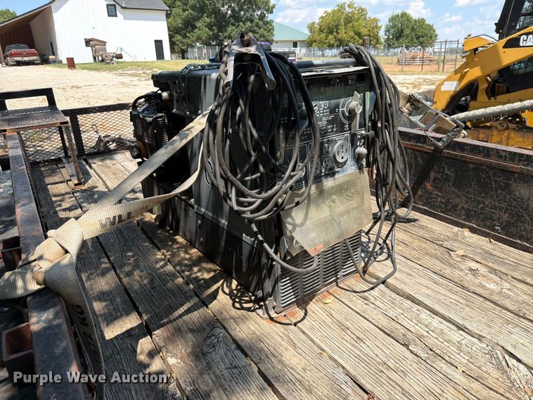 image for item EU5895 Miller Bobcat 225 welder/generator