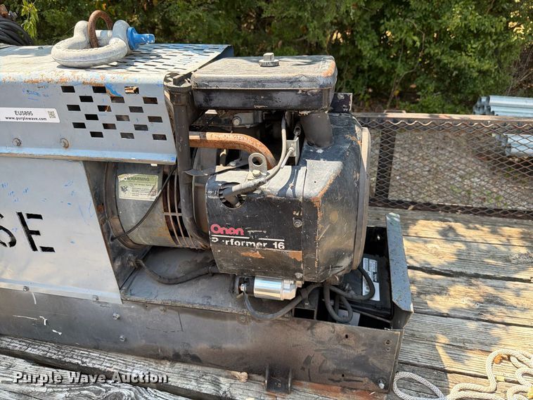 image for item EU5895 Miller Bobcat 225 welder/generator