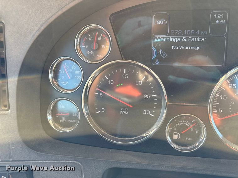 image for item EV6114 2019 Kenworth T880 semi truck
