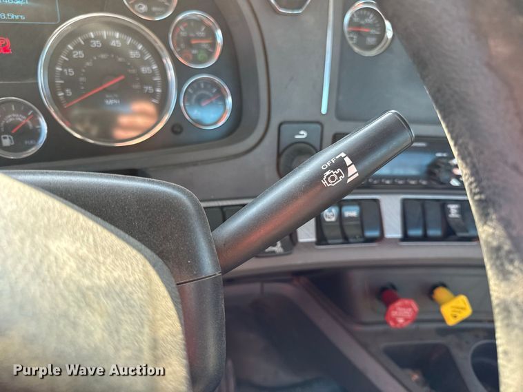 image for item EV6114 2019 Kenworth T880 semi truck