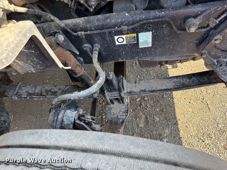 image for item EV6114 2019 Kenworth T880 semi truck