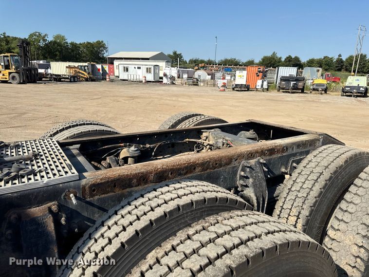 image for item EV6116 2018 Peterbilt 567 truck cab and chassis