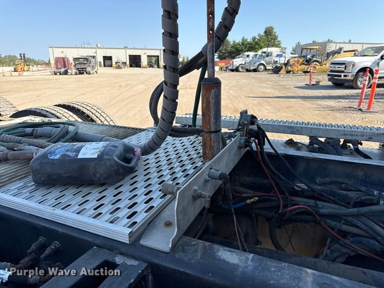 image for item EV6116 2018 Peterbilt 567 truck cab and chassis