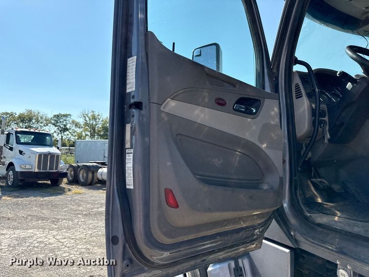 image for item EV6116 2018 Peterbilt 567 truck cab and chassis