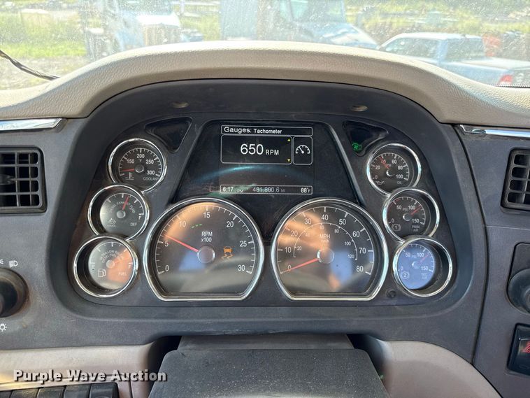 image for item EV6116 2018 Peterbilt 567 truck cab and chassis