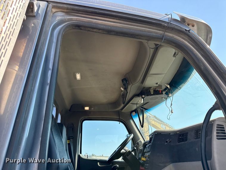 image for item EV6116 2018 Peterbilt 567 truck cab and chassis