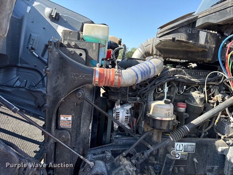 image for item EV6116 2018 Peterbilt 567 truck cab and chassis