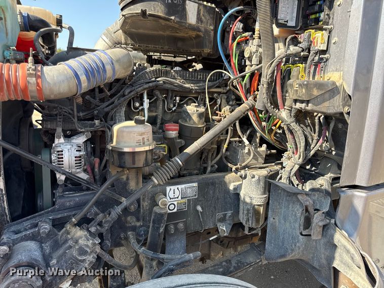 image for item EV6116 2018 Peterbilt 567 truck cab and chassis