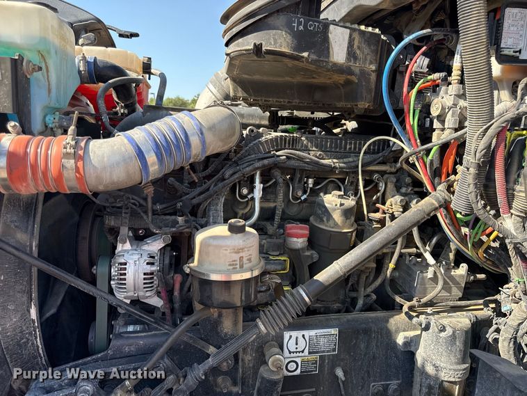 image for item EV6116 2018 Peterbilt 567 truck cab and chassis