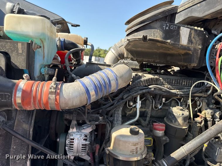 image for item EV6116 2018 Peterbilt 567 truck cab and chassis
