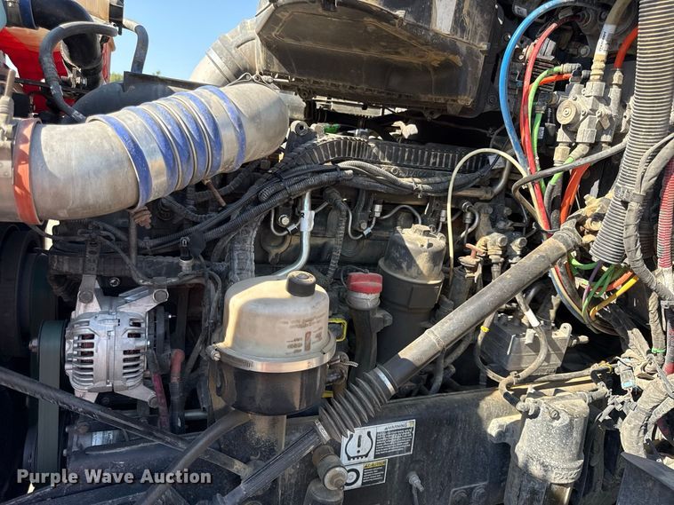 image for item EV6116 2018 Peterbilt 567 truck cab and chassis