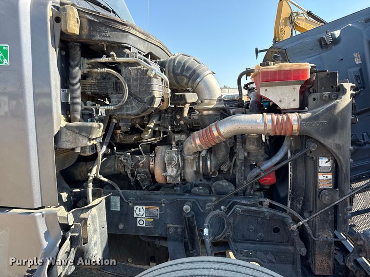 image for item EV6116 2018 Peterbilt 567 truck cab and chassis