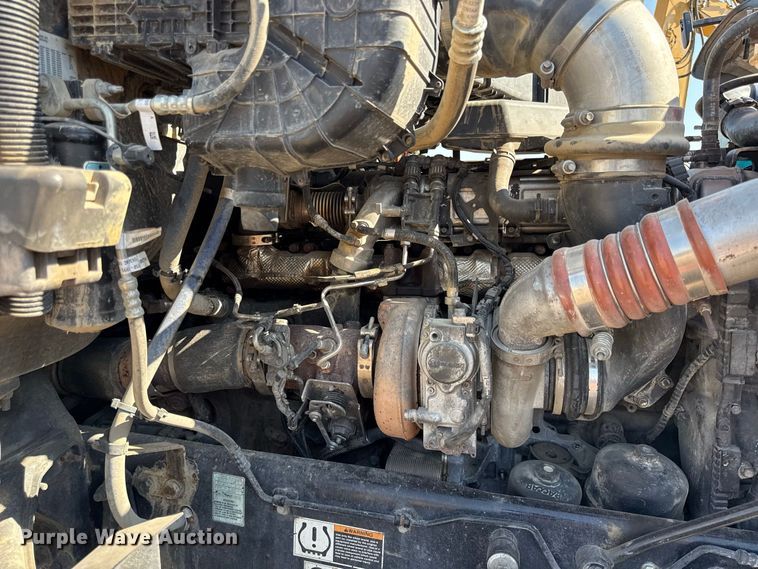 image for item EV6116 2018 Peterbilt 567 truck cab and chassis