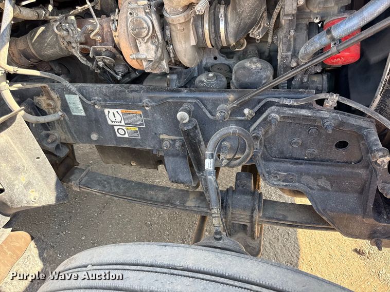 image for item EV6116 2018 Peterbilt 567 truck cab and chassis