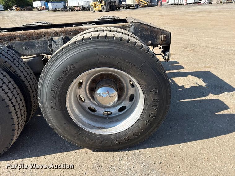 image for item EV6116 2018 Peterbilt 567 truck cab and chassis
