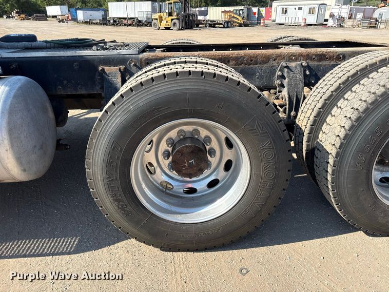 image for item EV6116 2018 Peterbilt 567 truck cab and chassis