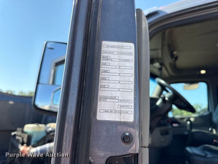 image for item EV6116 2018 Peterbilt 567 truck cab and chassis