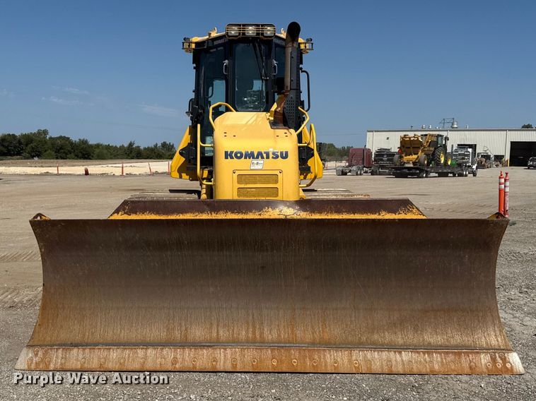 image for item EV6118 2019 Komatsu D61PXi-24 dozer