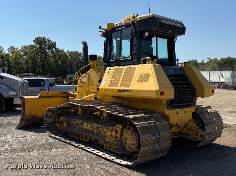 image for item EV6118 2019 Komatsu D61PXi-24 dozer