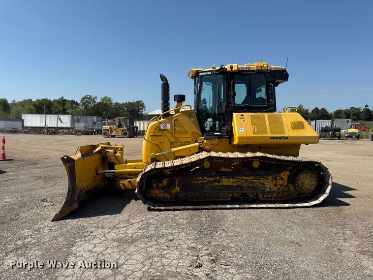 image for item EV6118 2019 Komatsu D61PXi-24 dozer