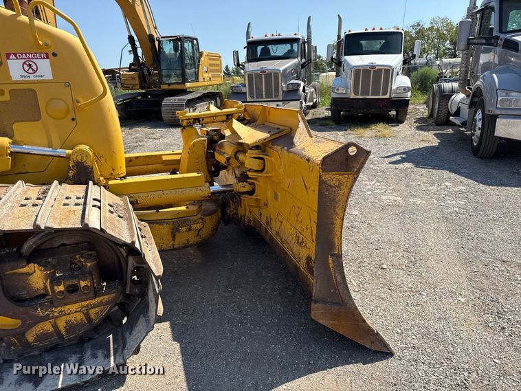 image for item EV6118 2019 Komatsu D61PXi-24 dozer